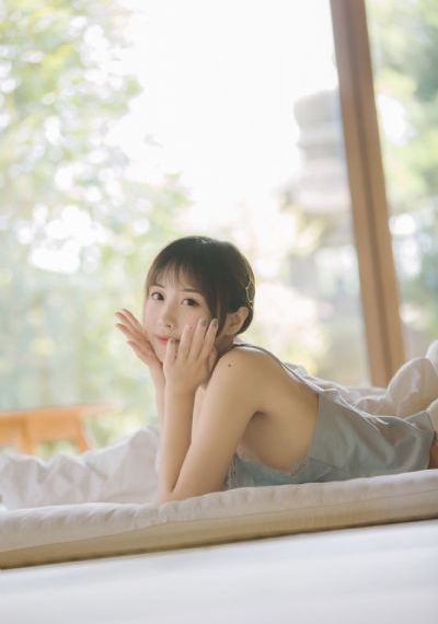 双乳被压在落地窗前做_4K日韩电影在线