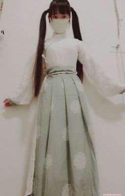 又黄又湿的视频_剧情片免费高清观看