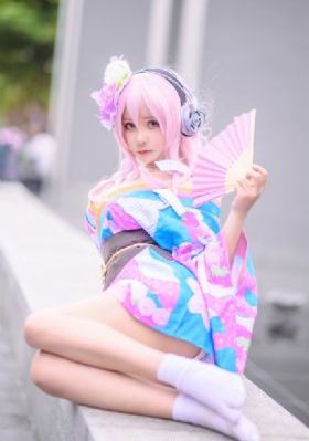 丝袜美女在线_超清高清迅雷在线观看