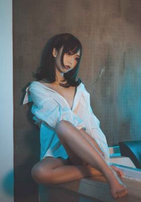 亚洲娇小与黑人巨大AV_HD日本电影免费